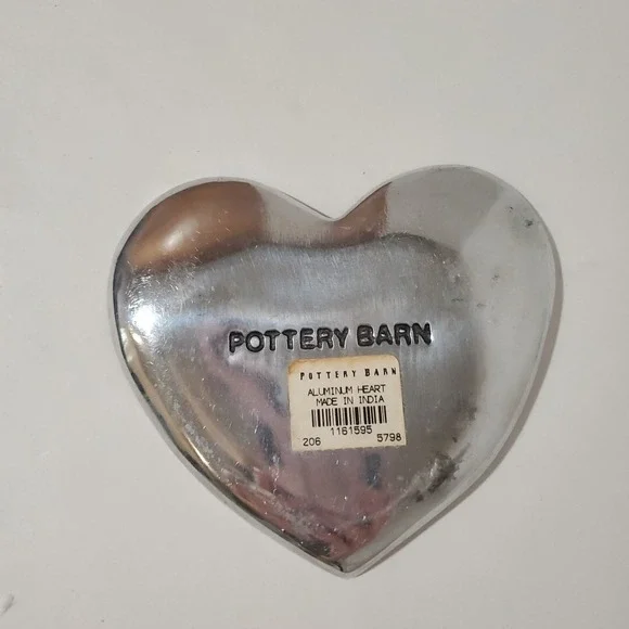 Pottery Barn Trinket Tray - Silver Tone Aluminum Heart India Ring Coin Dish - Picture 2 of 7